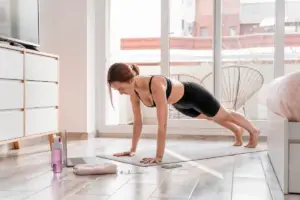 Exercícios essenciais para aliviar a dor nas costas